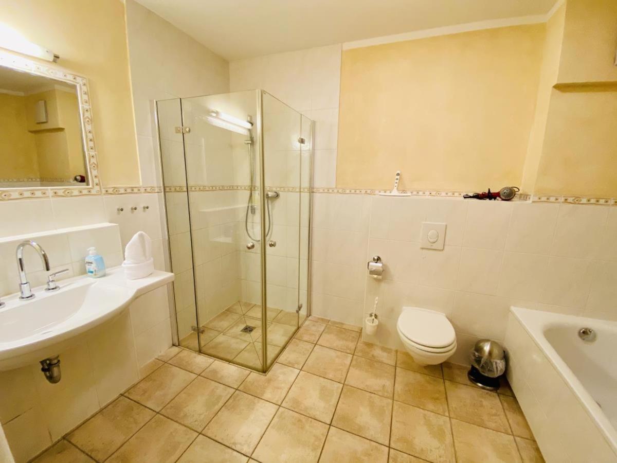 Captains Lounge Apartment *